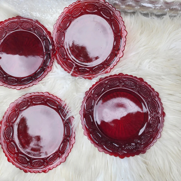 Avon‎ Cape Cod Cranberry dessert plates 4 - Picture 2 of 7